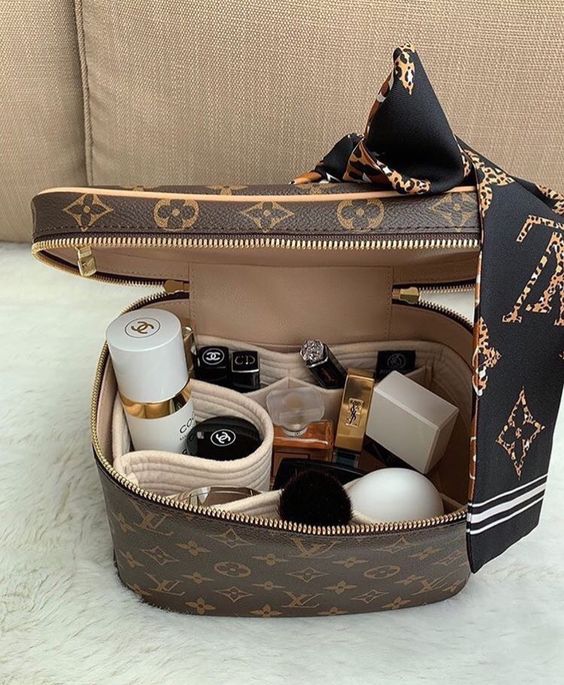 Why you need to use a bag organizer?
