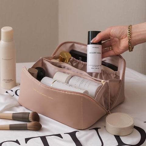 trousse de maquillage avec compartiments