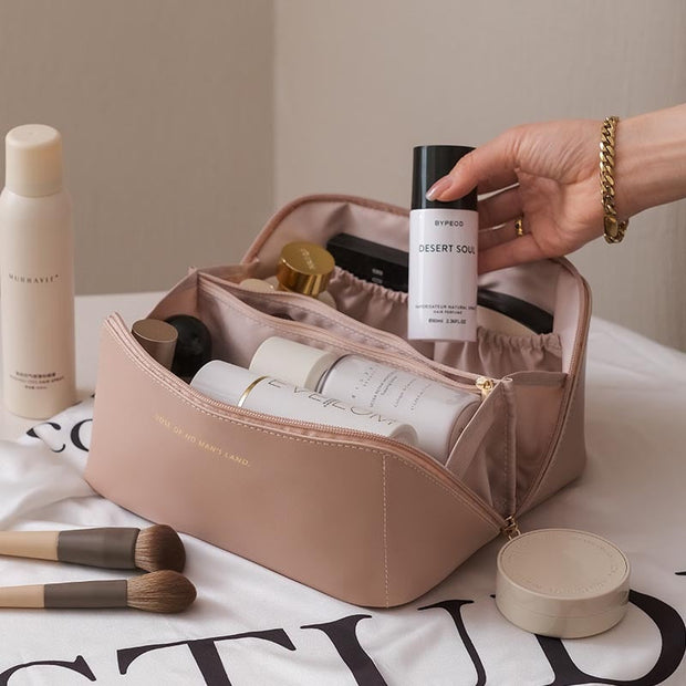 trousse de maquillage avec compartiments